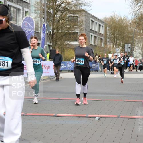 12.04.2026 - 45. Internationalen Wilhelmsburger Insellauf Strokosch-Dieckow http://msf.ph/oto/9480679 12.04.2026 13:26:30 Ziel 2881, 4064, 4684 meine-sportfotos.de