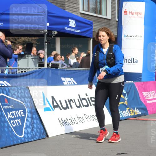 12.04.2026 - 45. Internationalen Wilhelmsburger Insellauf Strokosch-Dieckow http://msf.ph/oto/9480686 12.04.2026 11:54:50 Ziel 2679, 2680 meine-sportfotos.de