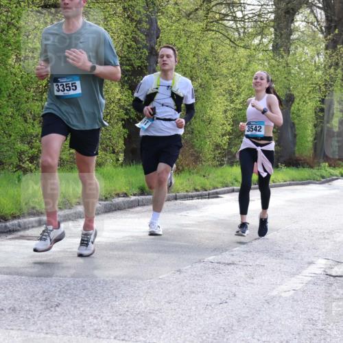 12.04.2026 - 45. Internationalen Wilhelmsburger Insellauf Yannick Fuchs http://msf.ph/oto/9480687 12.04.2026 10:20:18 Laufen 3355, 3542 meine-sportfotos.de
