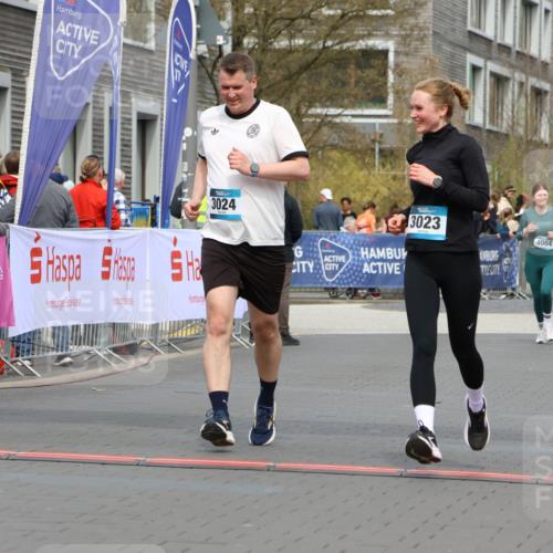 12.04.2026 - 45. Internationalen Wilhelmsburger Insellauf Strokosch-Dieckow http://msf.ph/oto/9480794 12.04.2026 13:26:22 Ziel 4431, 3023, 3024, 2881 meine-sportfotos.de