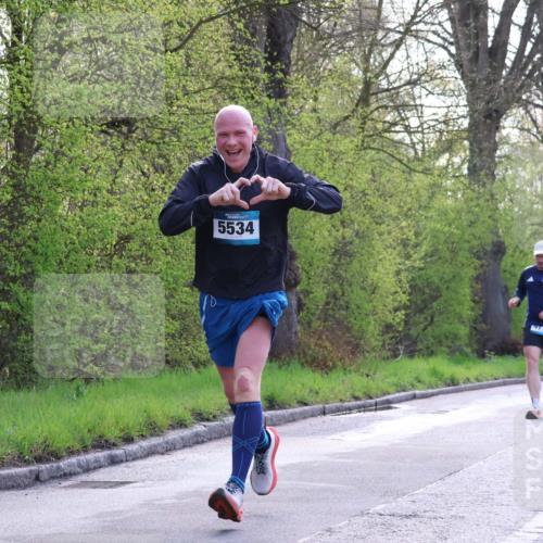 12.04.2026 - 45. Internationalen Wilhelmsburger Insellauf Yannick Fuchs http://msf.ph/oto/9480888 12.04.2026 10:20:38 Laufen 5534, 4713, 4340 meine-sportfotos.de