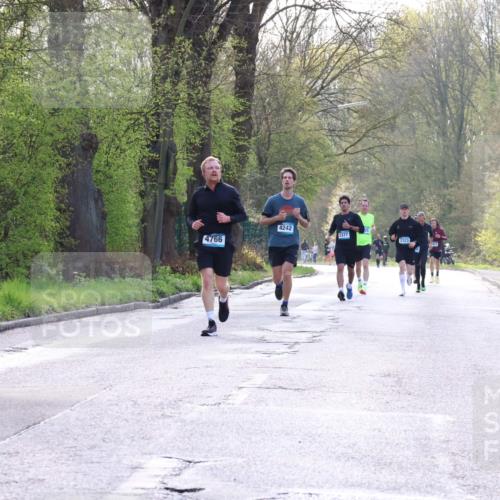12.04.2026 - 45. Internationalen Wilhelmsburger Insellauf Yannick Fuchs http://msf.ph/oto/9481026 12.04.2026 10:20:57 Laufen 4766, 4242, 2377, 2323 meine-sportfotos.de