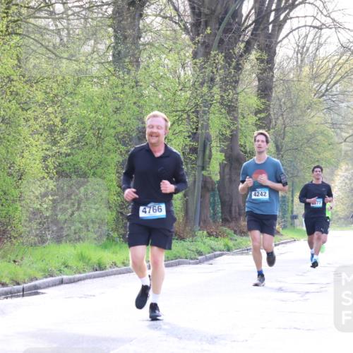 12.04.2026 - 45. Internationalen Wilhelmsburger Insellauf Yannick Fuchs http://msf.ph/oto/9481036 12.04.2026 10:21:00 Laufen 4766, 4242, 77, 2323 meine-sportfotos.de