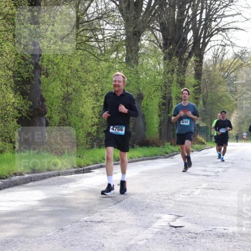 12.04.2026 - 45. Internationalen Wilhelmsburger Insellauf Yannick Fuchs http://msf.ph/oto/9481039 12.04.2026 10:21:00 Laufen 4766, 4242, 2377, 2323 meine-sportfotos.de