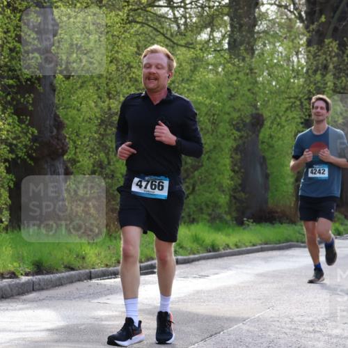 12.04.2026 - 45. Internationalen Wilhelmsburger Insellauf Yannick Fuchs http://msf.ph/oto/9481045 12.04.2026 10:21:01 Laufen 4766, 4242 meine-sportfotos.de