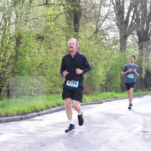 12.04.2026 - 45. Internationalen Wilhelmsburger Insellauf Yannick Fuchs http://msf.ph/oto/9481048 12.04.2026 10:21:02 Laufen 4766, 4242 meine-sportfotos.de