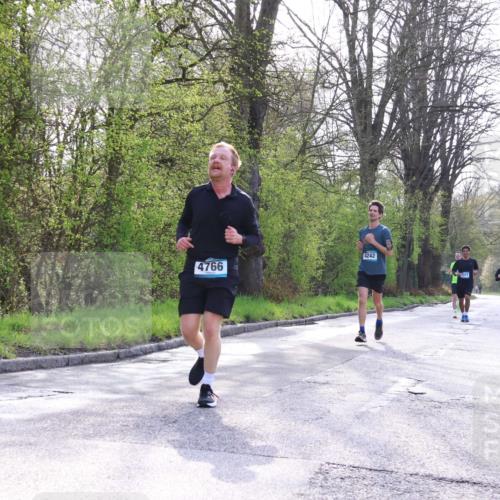 12.04.2026 - 45. Internationalen Wilhelmsburger Insellauf Yannick Fuchs http://msf.ph/oto/9481051 12.04.2026 10:21:02 Laufen 4242, 4766 meine-sportfotos.de