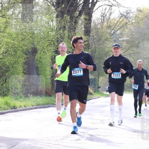 12.04.2026 - 45. Internationalen Wilhelmsburger Insellauf Yannick Fuchs http://msf.ph/oto/9481072 12.04.2026 10:21:05 Laufen 2377, 2323, 2780 meine-sportfotos.de