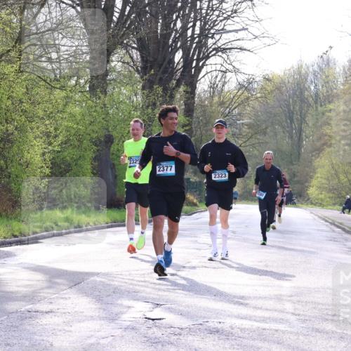 12.04.2026 - 45. Internationalen Wilhelmsburger Insellauf Yannick Fuchs http://msf.ph/oto/9481081 12.04.2026 10:21:06 Laufen 2325, 2377, 2323 meine-sportfotos.de