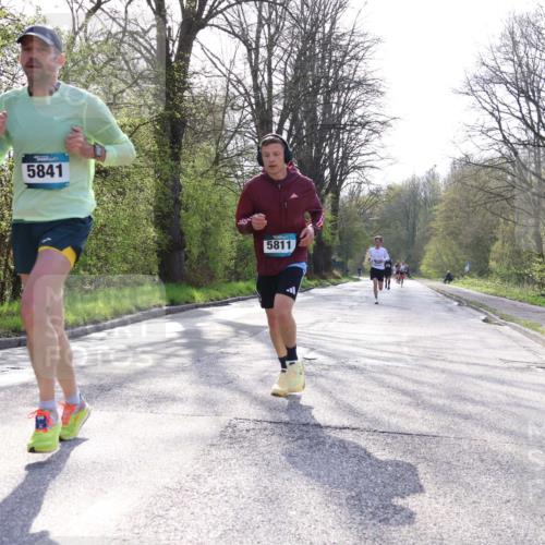 12.04.2026 - 45. Internationalen Wilhelmsburger Insellauf Yannick Fuchs http://msf.ph/oto/9481188 12.04.2026 10:21:14 Laufen 5841, 5811 meine-sportfotos.de