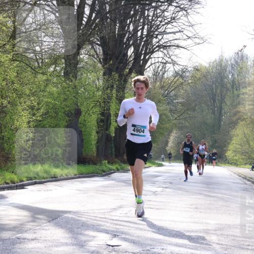 12.04.2026 - 45. Internationalen Wilhelmsburger Insellauf Yannick Fuchs http://msf.ph/oto/9481215 12.04.2026 10:21:17 Laufen 4904, 3095 meine-sportfotos.de