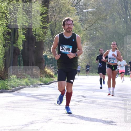 12.04.2026 - 45. Internationalen Wilhelmsburger Insellauf Yannick Fuchs http://msf.ph/oto/9481264 12.04.2026 10:21:21 Laufen 3095, 3619 meine-sportfotos.de