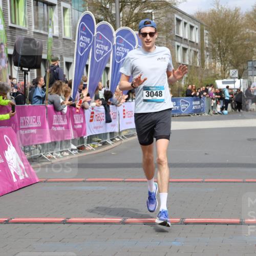 12.04.2026 - 45. Internationalen Wilhelmsburger Insellauf Strokosch-Dieckow http://msf.ph/oto/9481275 12.04.2026 12:47:23 Ziel 3048 meine-sportfotos.de
