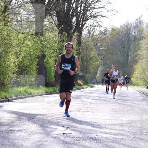 12.04.2026 - 45. Internationalen Wilhelmsburger Insellauf Yannick Fuchs http://msf.ph/oto/9481286 12.04.2026 10:21:23 Laufen 3095, 19 meine-sportfotos.de