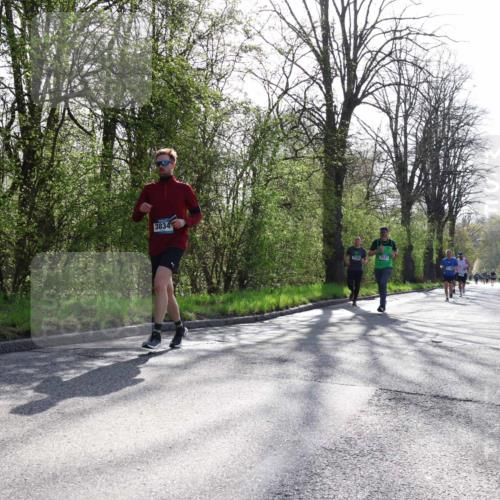12.04.2026 - 45. Internationalen Wilhelmsburger Insellauf Yannick Fuchs http://msf.ph/oto/9481322 12.04.2026 10:29:16 Laufen 3834, 3144, 2521 meine-sportfotos.de