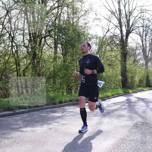 12.04.2026 - 45. Internationalen Wilhelmsburger Insellauf Yannick Fuchs http://msf.ph/oto/9481409 12.04.2026 10:21:33 Laufen  meine-sportfotos.de