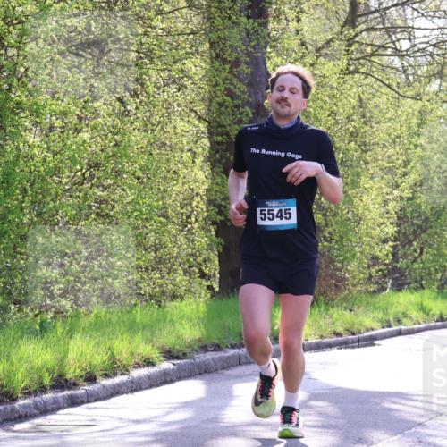 12.04.2026 - 45. Internationalen Wilhelmsburger Insellauf Yannick Fuchs http://msf.ph/oto/9481462 12.04.2026 10:29:27 Laufen 5545 meine-sportfotos.de