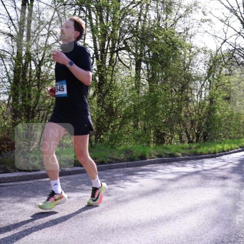12.04.2026 - 45. Internationalen Wilhelmsburger Insellauf Yannick Fuchs http://msf.ph/oto/9481497 12.04.2026 10:29:30 Laufen 545 meine-sportfotos.de