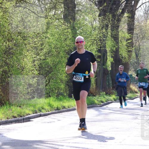 12.04.2026 - 45. Internationalen Wilhelmsburger Insellauf Yannick Fuchs http://msf.ph/oto/9481508 12.04.2026 10:29:32 Laufen 3702, 4522, 2100, 3444, 5254, 4629 meine-sportfotos.de