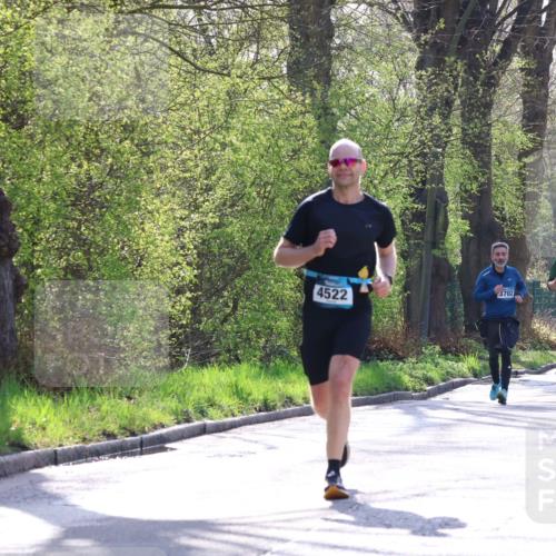 12.04.2026 - 45. Internationalen Wilhelmsburger Insellauf Yannick Fuchs http://msf.ph/oto/9481511 12.04.2026 10:29:32 Laufen 3702, 4522, 2100, 5254 meine-sportfotos.de