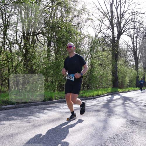 12.04.2026 - 45. Internationalen Wilhelmsburger Insellauf Yannick Fuchs http://msf.ph/oto/9481560 12.04.2026 10:29:35 Laufen 4522 meine-sportfotos.de