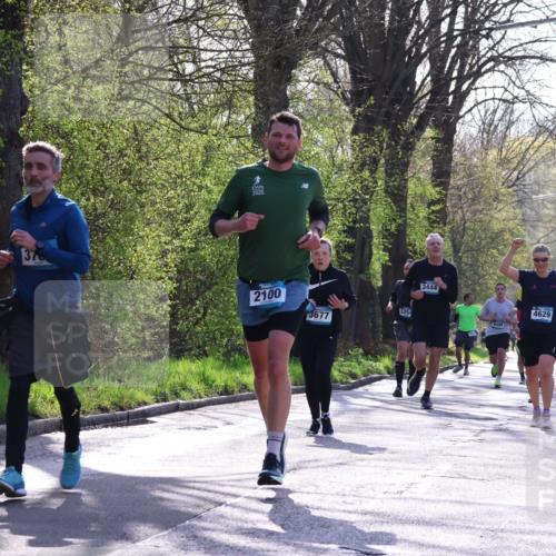 12.04.2026 - 45. Internationalen Wilhelmsburger Insellauf Yannick Fuchs http://msf.ph/oto/9481599 12.04.2026 10:29:39 Laufen 370, 2100, 3677, 5254, 3444, 4490, 4629 meine-sportfotos.de