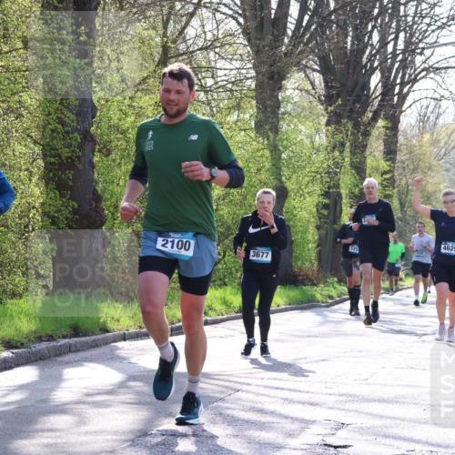 12.04.2026 - 45. Internationalen Wilhelmsburger Insellauf Yannick Fuchs http://msf.ph/oto/9481607 12.04.2026 10:29:40 Laufen 3702, 2100, 3677, 525, 4629 meine-sportfotos.de