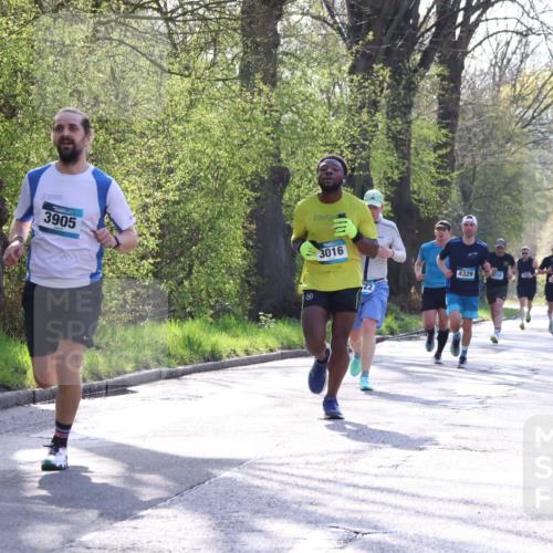 12.04.2026 - 45. Internationalen Wilhelmsburger Insellauf Yannick Fuchs http://msf.ph/oto/9481670 12.04.2026 10:22:00 Laufen 3905, 3016, 4329, 4150 meine-sportfotos.de