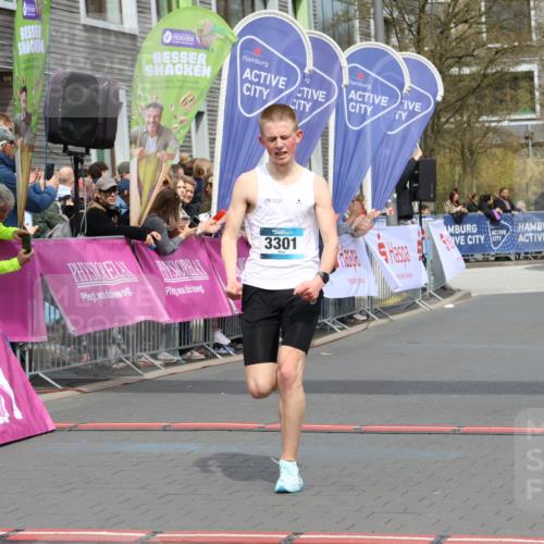 12.04.2026 - 45. Internationalen Wilhelmsburger Insellauf Strokosch-Dieckow http://msf.ph/oto/9481706 12.04.2026 12:47:46 Ziel 3750, 3301 meine-sportfotos.de