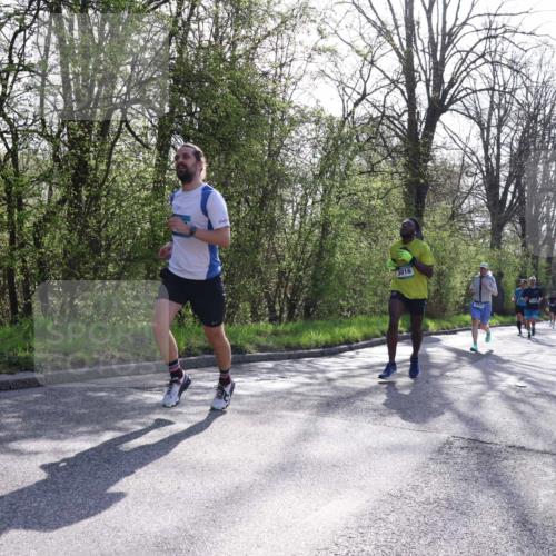 12.04.2026 - 45. Internationalen Wilhelmsburger Insellauf Yannick Fuchs http://msf.ph/oto/9481708 12.04.2026 10:22:02 Laufen 3016 meine-sportfotos.de