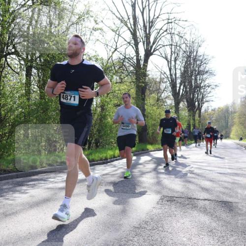 12.04.2026 - 45. Internationalen Wilhelmsburger Insellauf Yannick Fuchs http://msf.ph/oto/9481727 12.04.2026 10:29:49 Laufen 4871, 4490, 4980 meine-sportfotos.de