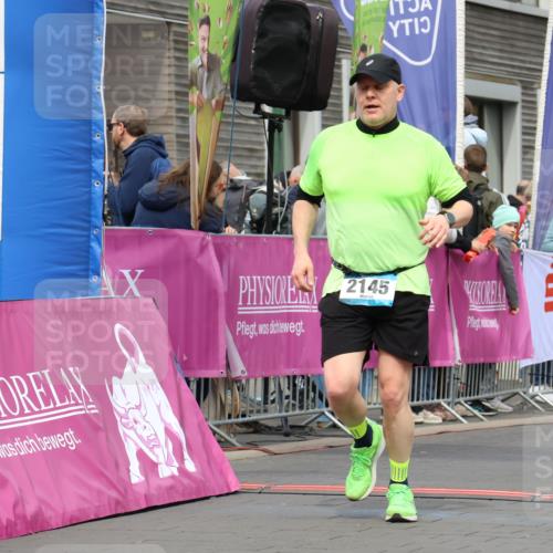 12.04.2026 - 45. Internationalen Wilhelmsburger Insellauf Strokosch-Dieckow http://msf.ph/oto/9481754 12.04.2026 13:24:53 Ziel 2145 meine-sportfotos.de