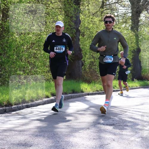 12.04.2026 - 45. Internationalen Wilhelmsburger Insellauf Yannick Fuchs http://msf.ph/oto/9481867 12.04.2026 10:30:02 Laufen 4401, 2878, 527, 568, 3090 meine-sportfotos.de