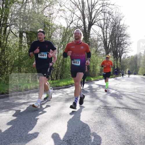12.04.2026 - 45. Internationalen Wilhelmsburger Insellauf Yannick Fuchs http://msf.ph/oto/9481869 12.04.2026 10:22:15 Laufen 5661, 4, 195, 42, 195, 42, 195, 5653 meine-sportfotos.de