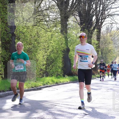 12.04.2026 - 45. Internationalen Wilhelmsburger Insellauf Yannick Fuchs http://msf.ph/oto/9481946 12.04.2026 10:30:10 Laufen 3534, 2525, 4645 meine-sportfotos.de