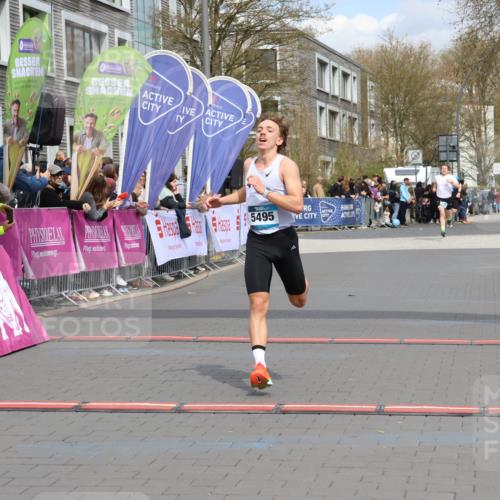 12.04.2026 - 45. Internationalen Wilhelmsburger Insellauf Strokosch-Dieckow http://msf.ph/oto/9481951 12.04.2026 12:48:01 Ziel 5495 meine-sportfotos.de