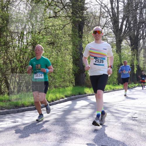 12.04.2026 - 45. Internationalen Wilhelmsburger Insellauf Yannick Fuchs http://msf.ph/oto/9481971 12.04.2026 10:30:12 Laufen 3534, 2525, 4295 meine-sportfotos.de