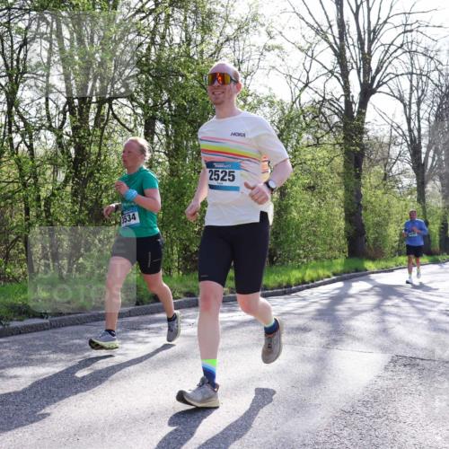 12.04.2026 - 45. Internationalen Wilhelmsburger Insellauf Yannick Fuchs http://msf.ph/oto/9481987 12.04.2026 10:30:13 Laufen 3534, 2525 meine-sportfotos.de