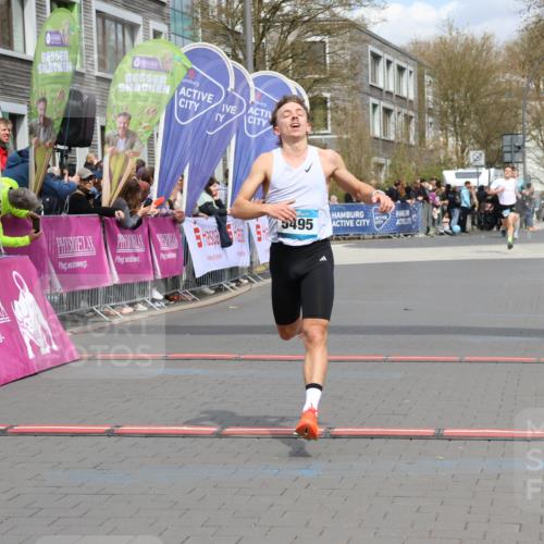 12.04.2026 - 45. Internationalen Wilhelmsburger Insellauf Strokosch-Dieckow http://msf.ph/oto/9481990 12.04.2026 12:48:01 Ziel 5495 meine-sportfotos.de