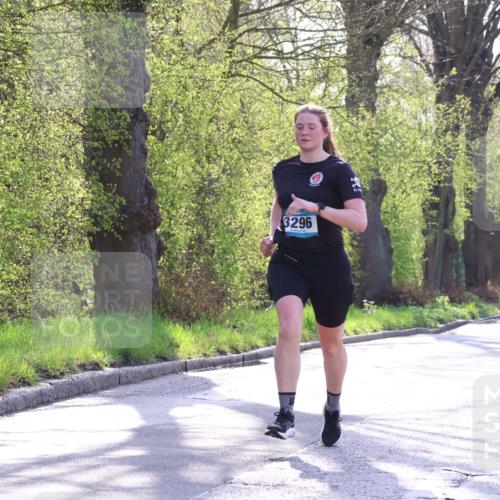 12.04.2026 - 45. Internationalen Wilhelmsburger Insellauf Yannick Fuchs http://msf.ph/oto/9482033 12.04.2026 10:22:30 Laufen 3296 meine-sportfotos.de