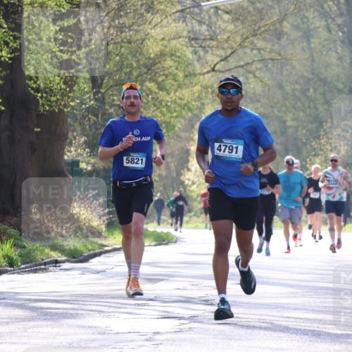 12.04.2026 - 45. Internationalen Wilhelmsburger Insellauf Yannick Fuchs http://msf.ph/oto/9482070 12.04.2026 10:22:35 Laufen 4791, 5821, 4970, 3449 meine-sportfotos.de
