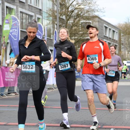 12.04.2026 - 45. Internationalen Wilhelmsburger Insellauf Strokosch-Dieckow http://msf.ph/oto/9482099 12.04.2026 13:24:36 Ziel 3871, 5632, 4365, 3267, 2562, 5356, 5355 meine-sportfotos.de