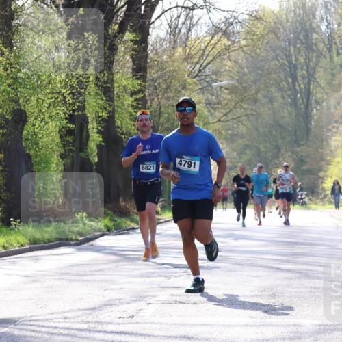 12.04.2026 - 45. Internationalen Wilhelmsburger Insellauf Yannick Fuchs http://msf.ph/oto/9482101 12.04.2026 10:22:37 Laufen 5821, 4791 meine-sportfotos.de