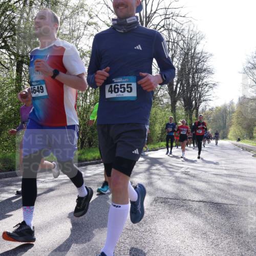 12.04.2026 - 45. Internationalen Wilhelmsburger Insellauf Yannick Fuchs http://msf.ph/oto/9482115 12.04.2026 10:30:23 Laufen 4649, 4655, 3380, 1381 meine-sportfotos.de