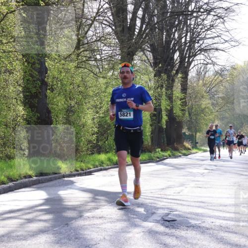 12.04.2026 - 45. Internationalen Wilhelmsburger Insellauf Yannick Fuchs http://msf.ph/oto/9482149 12.04.2026 10:22:41 Laufen 5821 meine-sportfotos.de