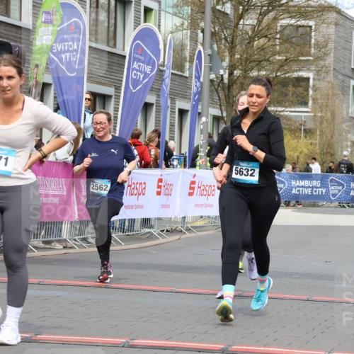 12.04.2026 - 45. Internationalen Wilhelmsburger Insellauf Strokosch-Dieckow http://msf.ph/oto/9482158 12.04.2026 13:24:35 Ziel 3871, 5632, 4365, 3267, 2562, 5356, 5355 meine-sportfotos.de
