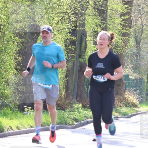 12.04.2026 - 45. Internationalen Wilhelmsburger Insellauf Yannick Fuchs http://msf.ph/oto/9482197 12.04.2026 10:22:47 Laufen 378, 2504, 3985 meine-sportfotos.de