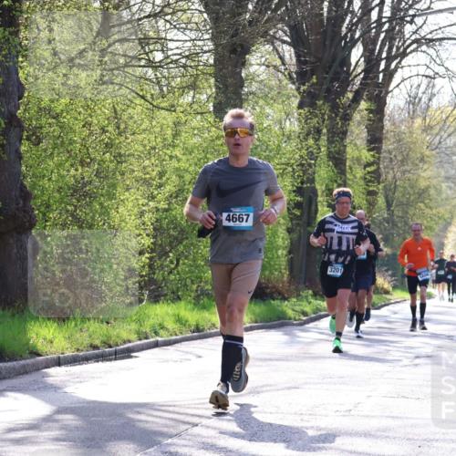 12.04.2026 - 45. Internationalen Wilhelmsburger Insellauf Yannick Fuchs http://msf.ph/oto/9482216 12.04.2026 10:30:31 Laufen 4667, 3201, 5606 meine-sportfotos.de