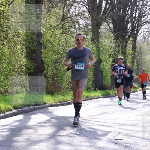 12.04.2026 - 45. Internationalen Wilhelmsburger Insellauf Yannick Fuchs http://msf.ph/oto/9482227 12.04.2026 10:30:32 Laufen 4667, 3201, 3229 meine-sportfotos.de
