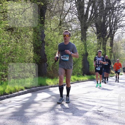 12.04.2026 - 45. Internationalen Wilhelmsburger Insellauf Yannick Fuchs http://msf.ph/oto/9482232 12.04.2026 10:30:32 Laufen 4667, 3201 meine-sportfotos.de